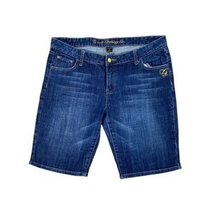 Woman’s G-Unit Clothing Co jean Bermuda length shorts size 15